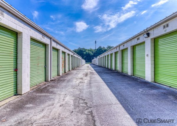 CubeSmart Self Storage - Columbia - 208 Jamil Rd - 208 Jamil Rd