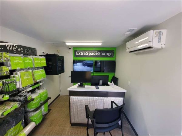 Extra Space Storage - 0287 - Beaverton - SW Murray Blvd - 11430 Southwest Murray Boulevard