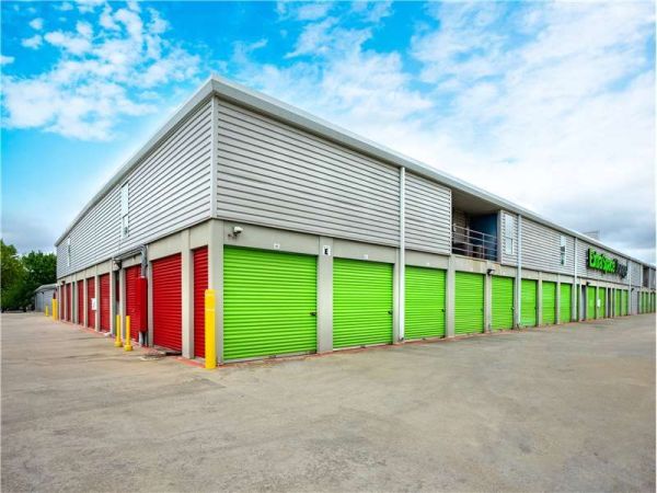 Extra Space Storage - 8701 - Dallas - Forest Central Drive - 11550 Forest Central Drive