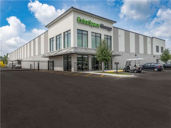 Extra Space Storage - 8765 - Thonotosassa - Fowler Ave - 9343 East Fowler Avenue