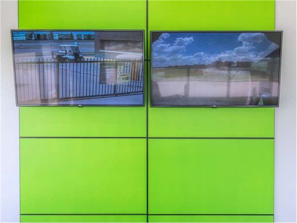 Extra Space Storage - 1617 - Dallas - Walton Walker Blvd - 2814 South Walton Walker Boulevard