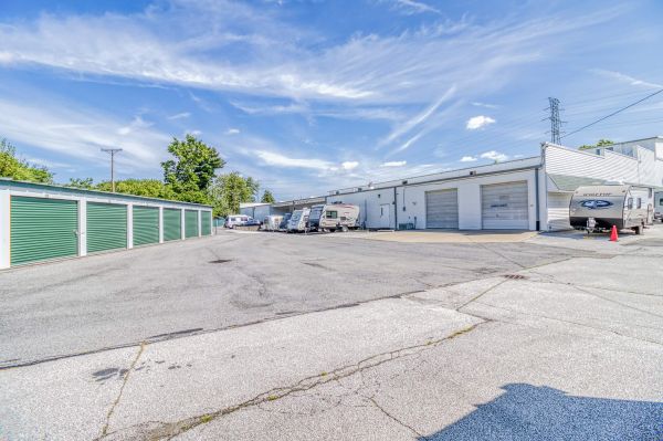 Mr. Storage - South Toledo - 3770 South Detroit Avenue