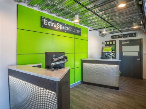 Extra Space Storage - 8615 - Portland - NE 72nd Ave - 1645 Northeast 72nd Avenue