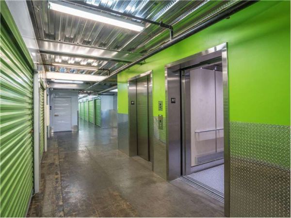 Extra Space Storage - 8615 - Portland - NE 72nd Ave - 1645 Northeast 72nd Avenue