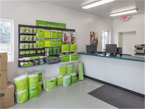 Extra Space Storage - 8522 - Chantilly - Mariah Court - 14159 Mariah Court