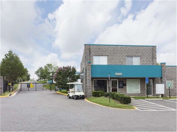 Extra Space Storage - 8522 - Chantilly - Mariah Court - 14159 Mariah Court