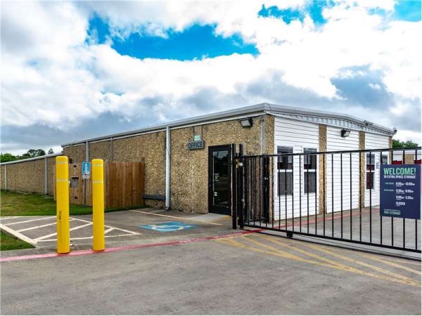 Extra Space Storage - 8703 - Denton - Frame Street - 816 Frame Street