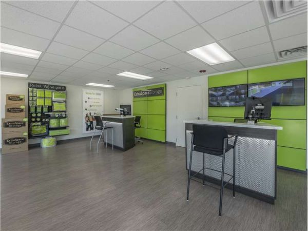 Extra Space Storage - 8769 - North Charleston - 6941 Rivers Ave - 6941 Rivers Avenue