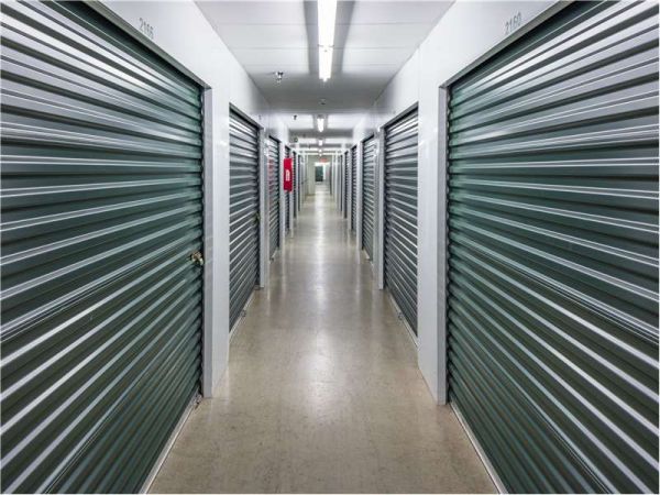 Extra Space Storage - 8093 - Maple Shade - Route 38 East - 588 Route 38