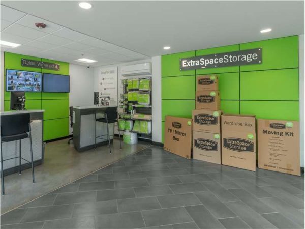 Extra Space Storage - 8742 - Vancouver - 165th Ave - 2625 Southeast 165th Avenue