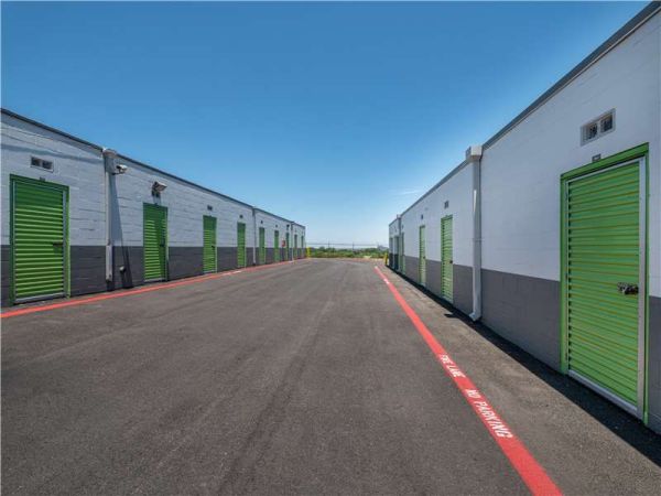 Extra Space Storage - 0785 - Dallas - Fort Worth Ave - 1931 Fort Worth Avenue