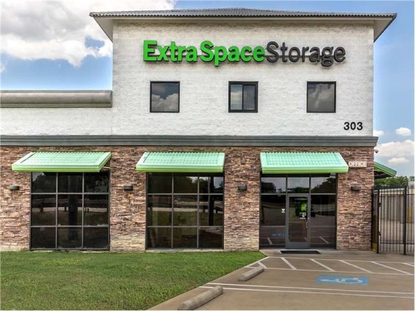 Extra Space Storage - 1611 - Duncanville - E Hwy 67 - 303 East Highway 67