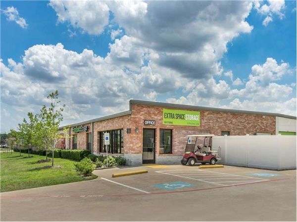 Extra Space Storage - 1614 - DeSoto - S Hampton Rd - 811 South Hampton Road