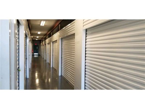 Extra Space Storage - 1302 - Austin - Burnet Rd - 6412 Burnet Road