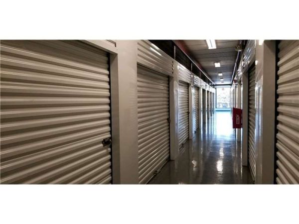Extra Space Storage - 1302 - Austin - Burnet Rd - 6412 Burnet Road