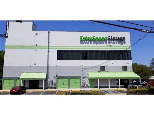 Extra Space Storage - 1302 - Austin - Burnet Rd - 6412 Burnet Road