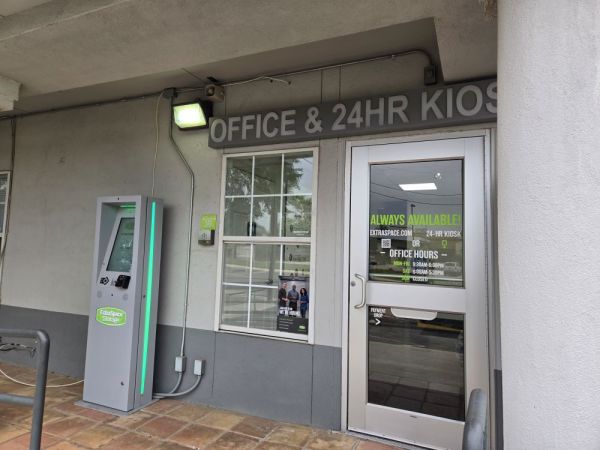 Extra Space Storage - 1326 - San Antonio - Westchase Dr - 7820 Westchase