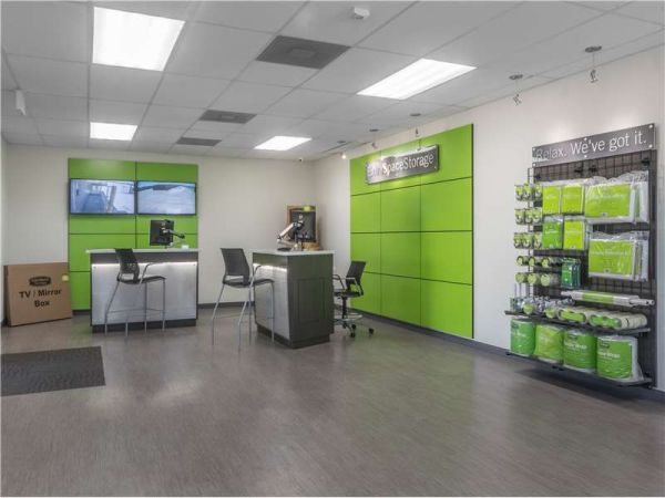 Extra Space Storage - 1794 - Manor - Harris Branch Pkwy - 12408 Harris Branch Parkway