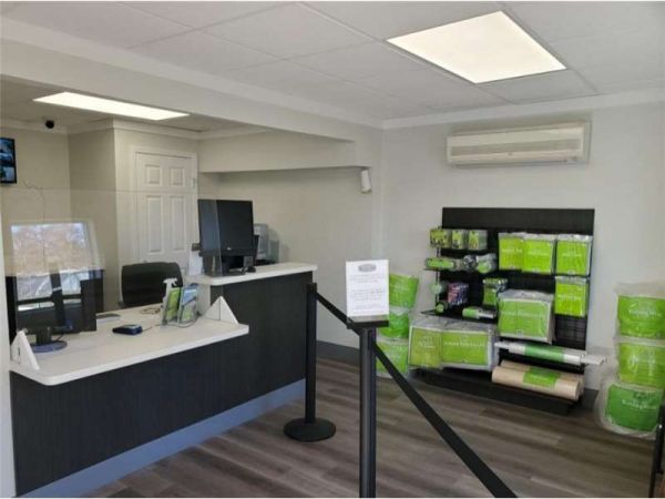 Extra Space Storage - 8967 - Houston - S Lake Houston Pkwy - 7007 South Lake Houston Parkway
