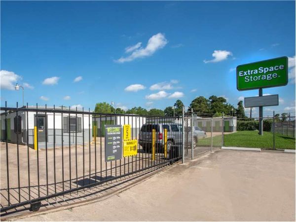 Extra Space Storage - 8967 - Houston - S Lake Houston Pkwy - 7007 South Lake Houston Parkway