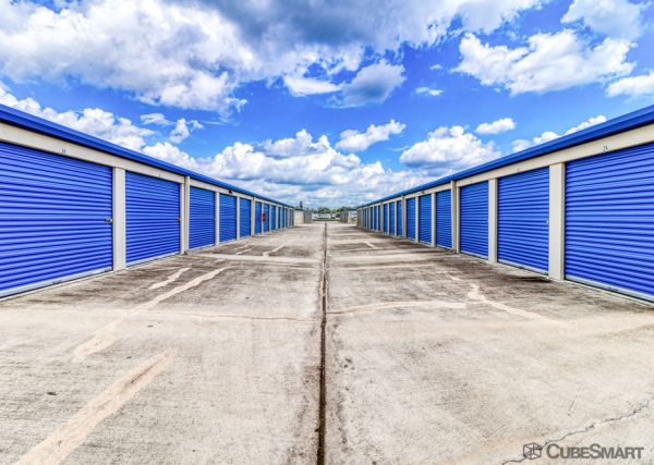 CubeSmart Self Storage - Old River Winfree - 4230 North FM 565 Road