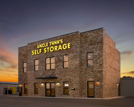 Uncle Tank's Self Storage - 885 West Henri De Tonti Boulevard