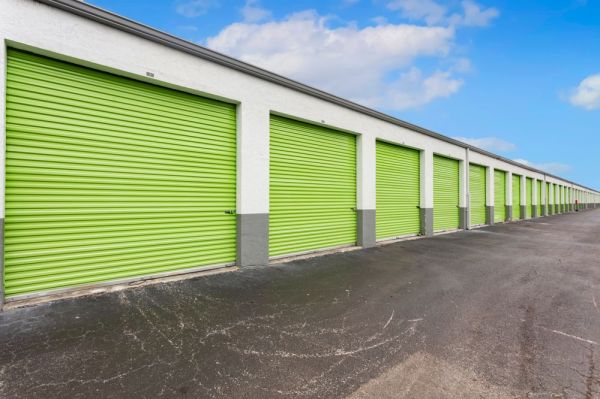 Extra Space Storage - 1068 - Margate - N State Rd 7 - 1880 Florida 7
