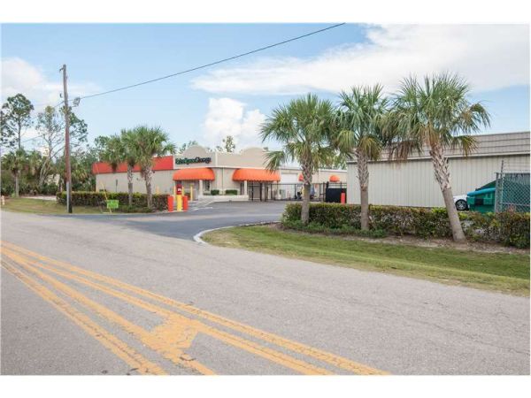Extra Space Storage - 8515 - Naples - Airport Pulling Road North - 571 Airport-Pulling Road