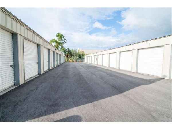 Extra Space Storage - 8515 - Naples - Airport Pulling Road North - 571 Airport-Pulling Road