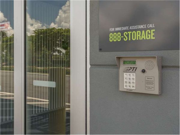 Extra Space Storage - 1831 - Ft Myers - Sommerset Dr - 4500 Sommerset Drive