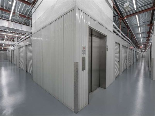 Extra Space Storage - 1831 - Ft Myers - Sommerset Dr - 4500 Sommerset Drive