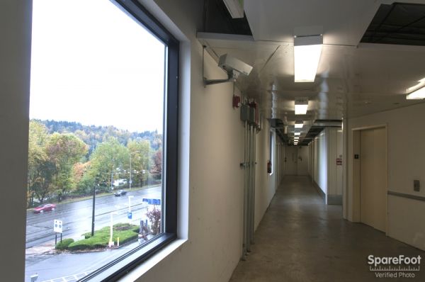 Tukwila Self Storage - 5950 Southcenter Boulevard