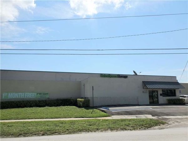 Extra Space Storage - 0277 - Miami Gardens - 17531 NW 2nd Ave - 17531 Northwest 2nd Avenue