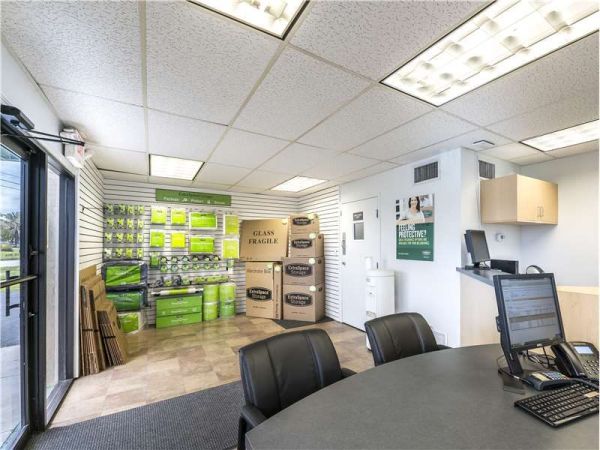 Extra Space Storage - 0277 - Miami Gardens - 17531 NW 2nd Ave - 17531 Northwest 2nd Avenue