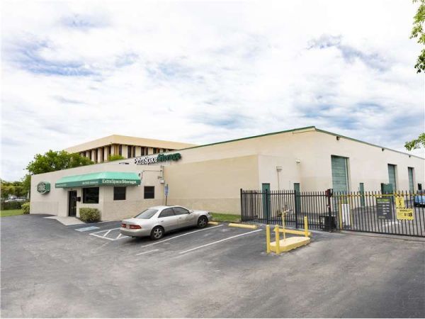 Extra Space Storage - 0277 - Miami Gardens - 17531 NW 2nd Ave - 17531 Northwest 2nd Avenue