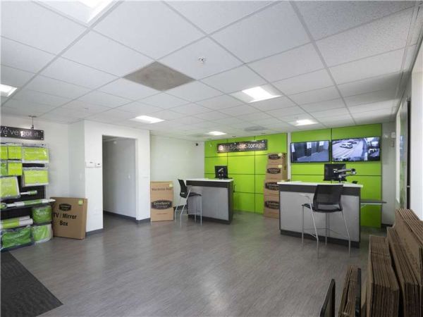 Extra Space Storage - 0545 - Tampa - W Cleveland St - 2301 West Cleveland Street