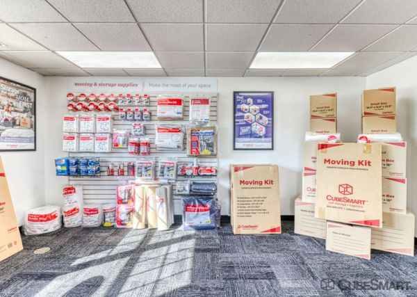 CubeSmart Self Storage - Richmond - 39 Stilson Rd - 39 Stilson Road