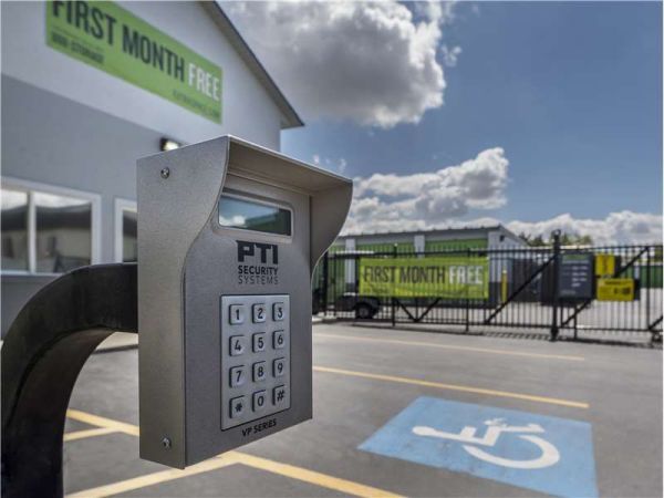 Extra Space Storage - 1006 - Salt Lake City - West 5520 South - 5520 South 3915 West