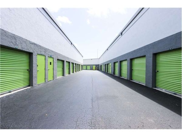 Extra Space Storage - 1064 - North Lauderdale - So State Rd - 2048 South State Road 7