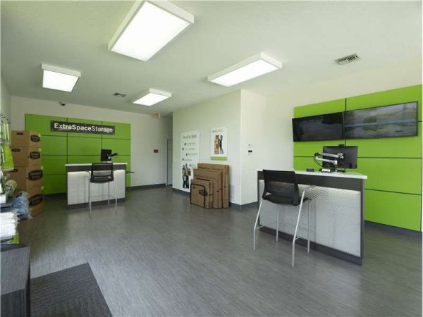 Extra Space Storage - 1336 - Orlando - Waterford Lakes - 11971 Lake Underhill Road