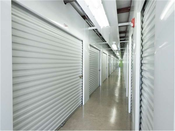 Extra Space Storage - 1336 - Orlando - Waterford Lakes - 11971 Lake Underhill Road
