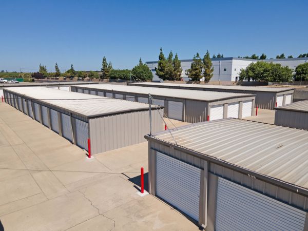Pelandale Self Storage - 340 Pelandale Ave