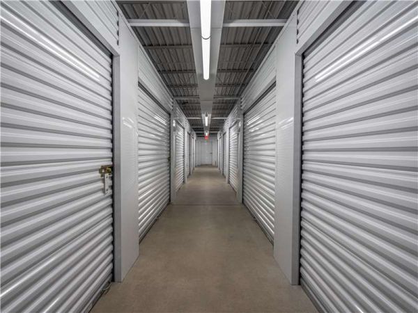 Extra Space Storage - 7240 - Zion - Sheridan Rd - 3355 Sheridan Road