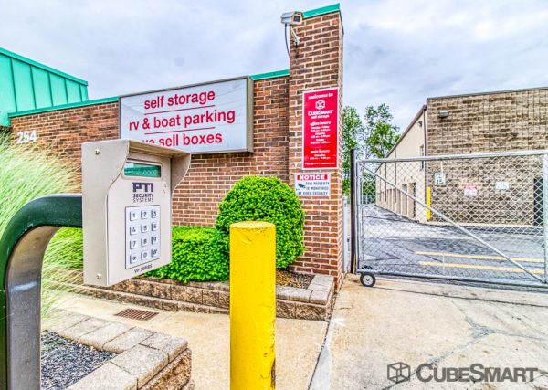 CubeSmart Self Storage - Ridley Park - 254 Chester Pike