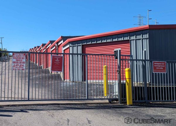 CubeSmart Self Storage - Nashville - 2426 Brick Church Pike - 2426 Brick Church Pike
