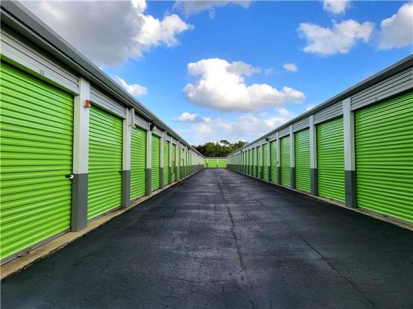 Extra Space Storage - 0260 - Port Charlotte - Harborview Rd - 23215 Harbor View Road