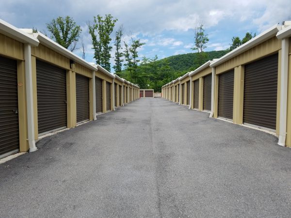Columbia Self Storage - Pen Argyl - 1059 Pennsylvania Avenue