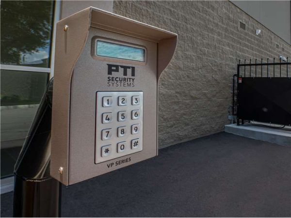 Extra Space Storage - 7108 - Valrico - 1830 E State Road 60 - 1830 Florida 60