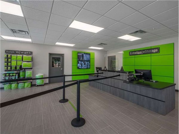 Extra Space Storage - 7108 - Valrico - 1830 E State Road 60 - 1830 Florida 60