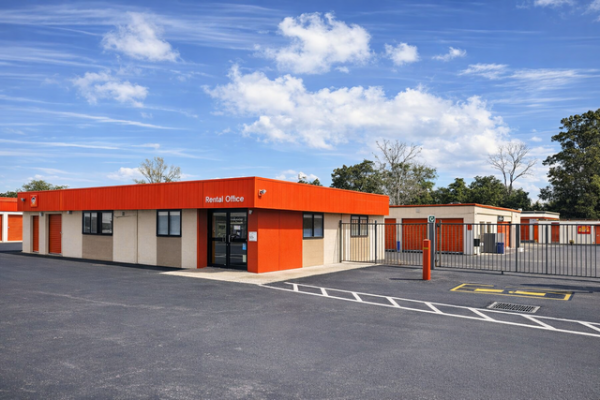 Public Storage - Orange Park - 271 Blanding Blvd - 271 Blanding Blvd